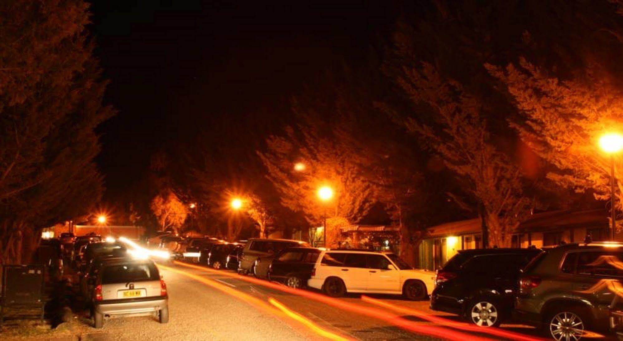 The Station Hotel Jindabyne Exteriör bild